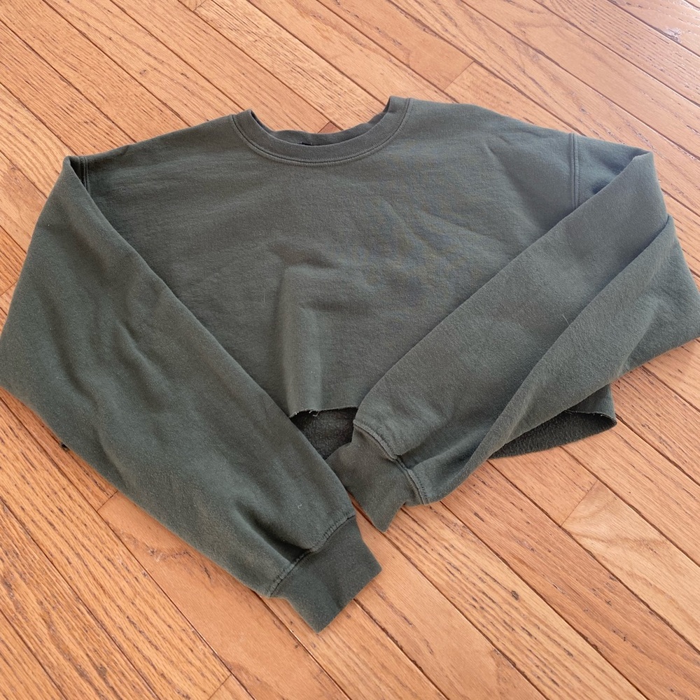 Pretty little thing cropped green sweater